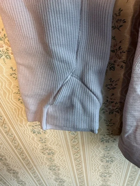 Lululemon Swiftly Tech Long-Sleeve Shirt size 4 lavender color - Picture 5 of 10